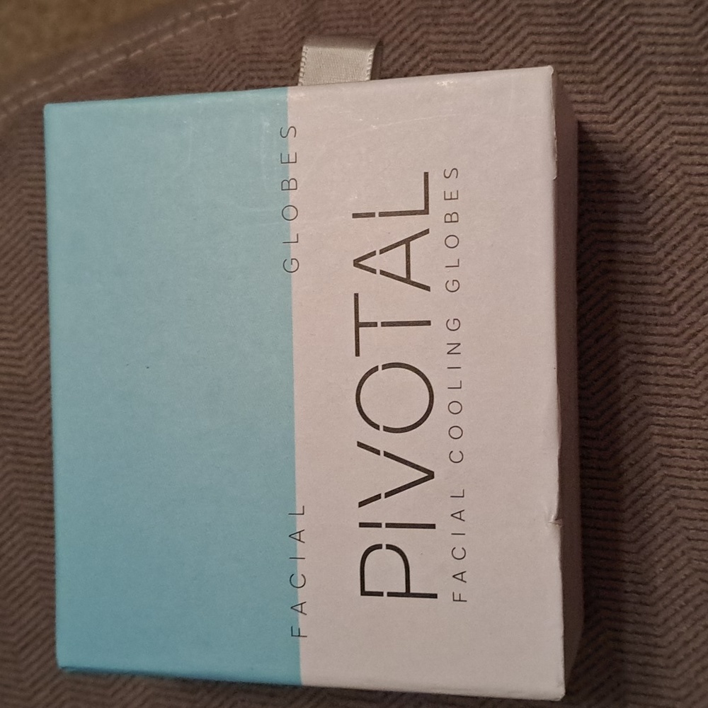 Pivotal Facial Cooling Globes - New In Box